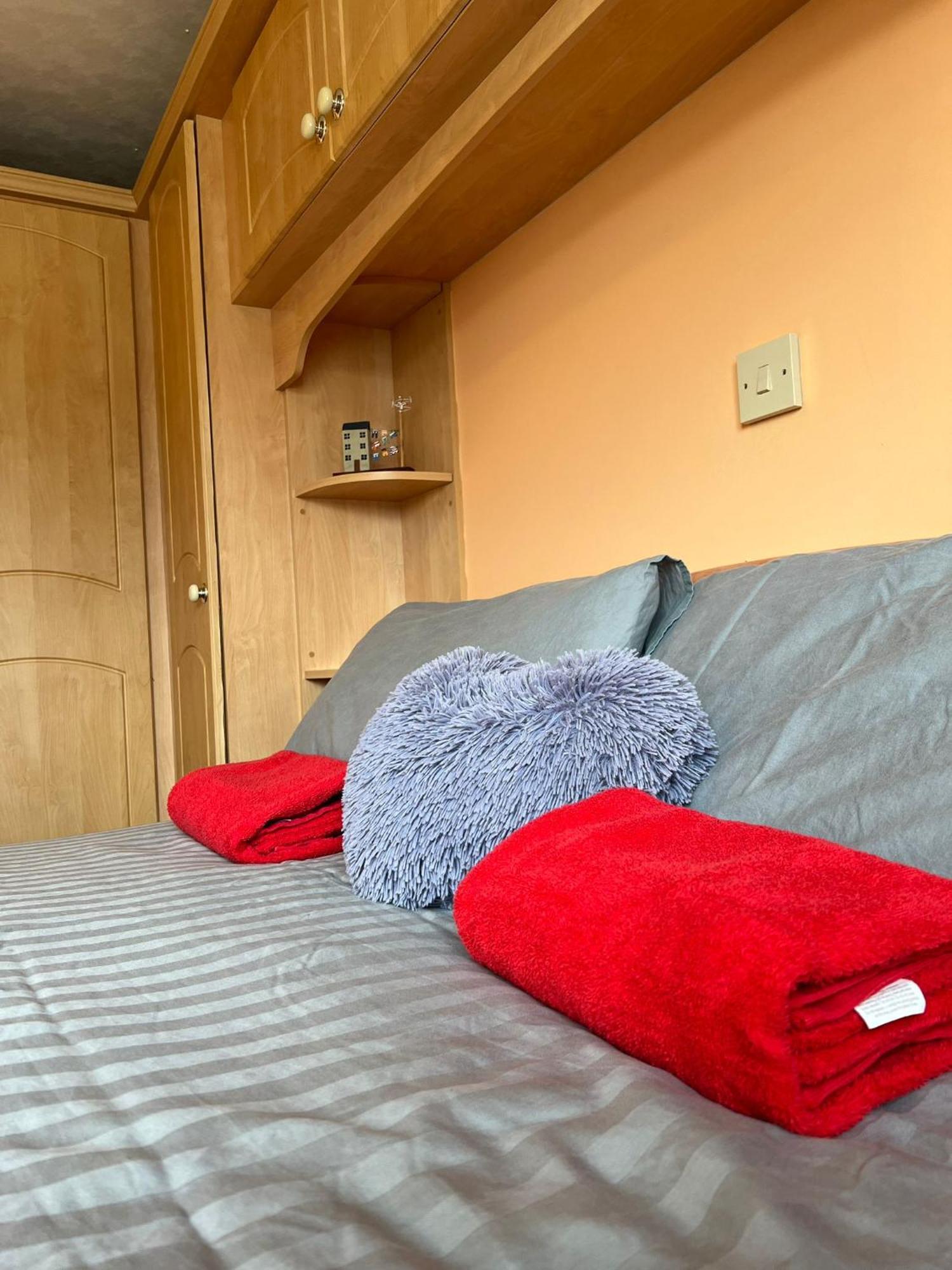 Spacious 2 Bedroomed Mobile Home آبيريستويث المظهر الخارجي الصورة